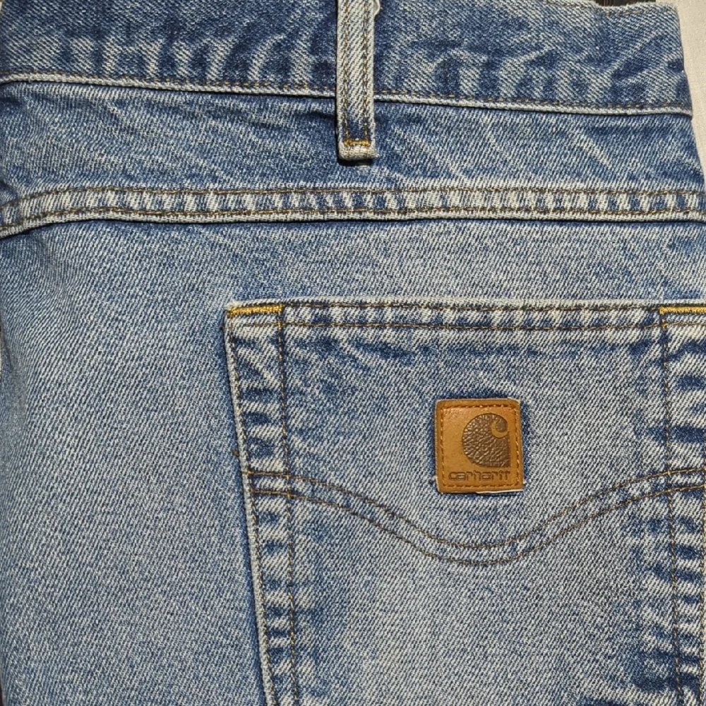 Carhartt Traditional Fit Tapered Straight Leg Mens Jeans Size 40 Leather Logo - Picture 1 of 7